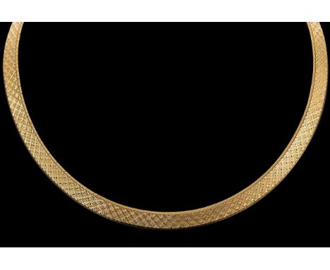 smooth satin finished mesh style link with engine turned decoration and bevelled edges, length 16.5cm, width 8.3mm, push-in c