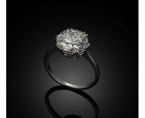 claw set transitional brilliant cut diamond, diameter 9.85 x 9.8mm, estimated approximate weight 3.25ct, assessed colour J/K,