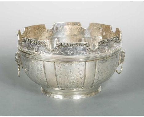 mark of Daniel &amp; John Wellby, London 1895, the sides decorated with alternate narrow panels of hammered finish and wider 