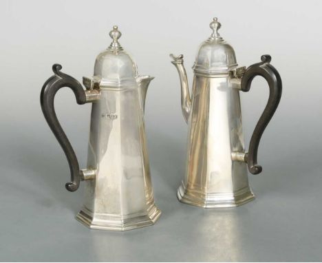 mark of Thomas Bradbury &amp; Sons, London 1912, of tapering octagonal form with black handles, fully marked hinged and domed