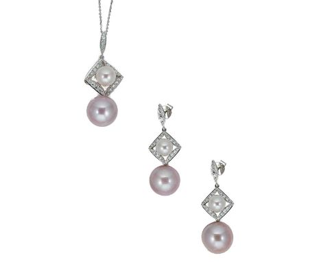 the pendant, a pierced lozenge set with a central natural colour light cream Akoya cultured pearl, diameter 8mm, bordered by 
