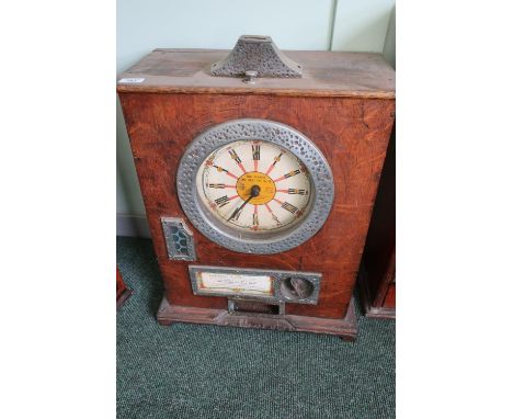 Vintage oak cased penny arcade machine 'Big Hand On Red To Win' by Brian's Twelvewin Clock (50cm x 31cm x 66cm) 