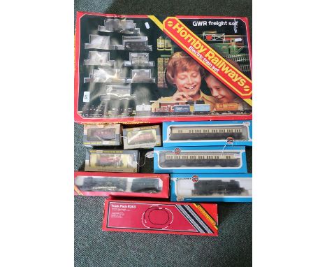 Selection of OO gauge railway, including Airfix, Hornby, and Wrenn including various goods vehicles, passenger carriages, Gre