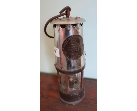 Protector lamp and lighting type SL M &amp; Q Safety Lamp Eccles B/120 no.135 