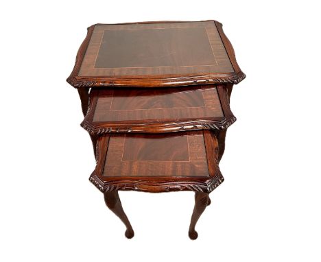A&nbsp;card table and a nest of tables (4)