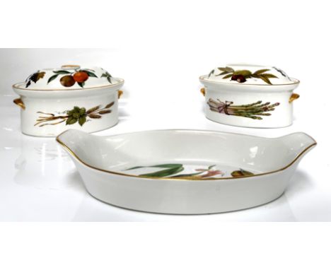 A Royal Doulton footed bowl with St Marys Aisle Dryburgh, 10 cm, also Royal Crown Derby, Evesham, (A lot).&nbsp;