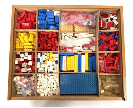 A vintage LEGO box with quantity of LEGO, 7 x 40 x 47 cm.