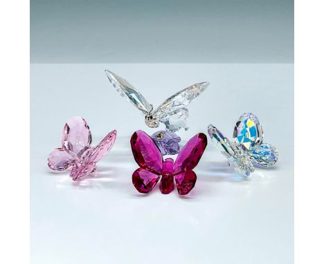 The Swarovski Crystal Butterfly Grouping features the 2013 SCS exclusive Event Butterfly and a set of three butterflies in pi