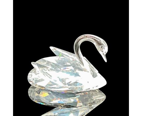This Swarovski crystal small swan was part of the Beauties of the Lake theme group. This item has its original box which meas