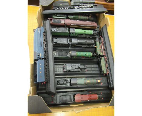 Quantity of various 00 gauge railway engine display models 