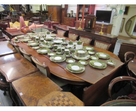 Extensive Wedgwood Harlech pattern dinner and tea service with green and gilded borders, approximately one hundred and ninety