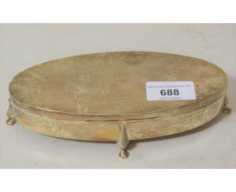 Oval Sheffield silver trinket box, with engraved hinged coverIn good overall condition commensurate with age. No obvious dama