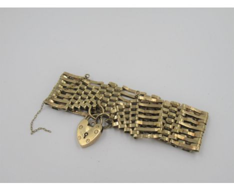 9ct Gold wide gate link bracelet with padlock clasp, 18g 