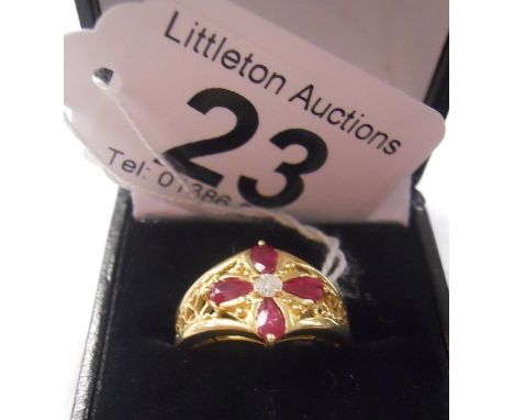 Gold ruby and diamond set ring - Estimate £100 to £150