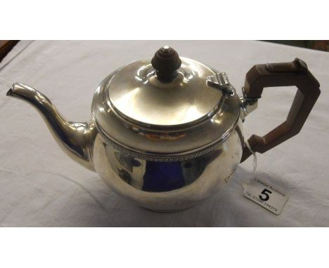 Silver teapot - Gross approx. weight 605g