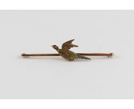 A 15ct gold Pheasant bar brooch, realistically fashioned as a cock pheasant in flight, with engraved feather detail and ename
