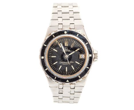 Omega, a gent's steel Omega Seamaster 120m wristwatch, 3.5cm circular black dial with black enamel bezel, date aperture at 3 