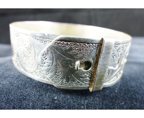 Charles Horner hallmarked silver belt bangle. Chester 1945.