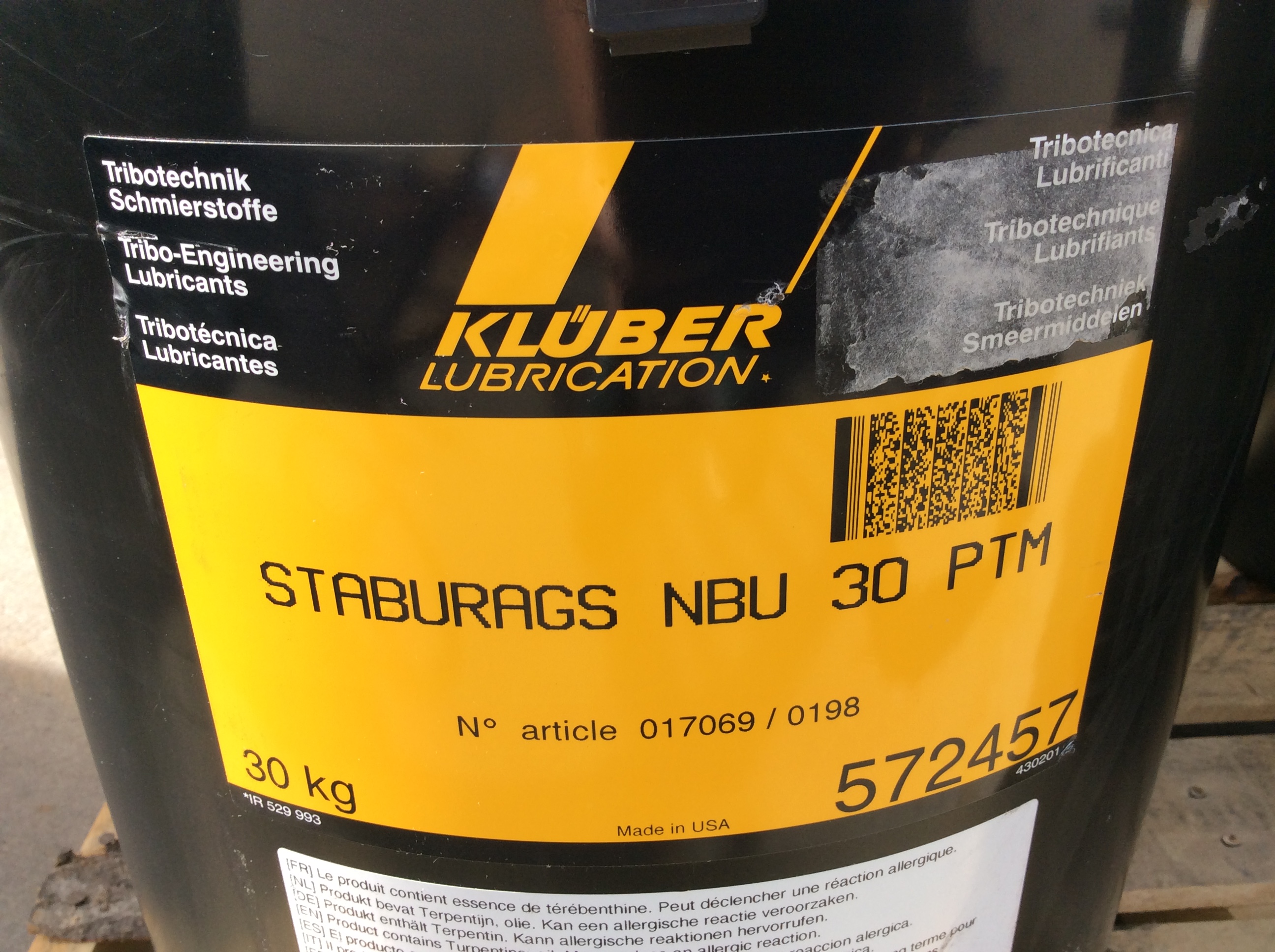 6 BUCKETS OF KLUBER STABURAGS NBU 30 PTM. EACH BUCKET CONTAINS 30kg