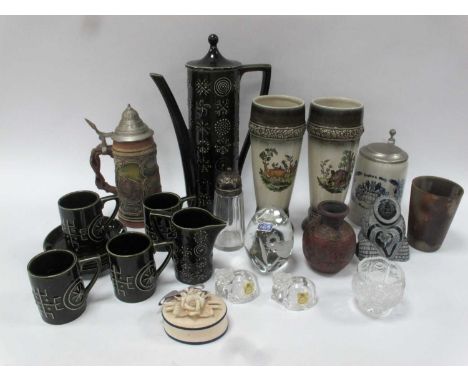 Portmerion Totem Coffee Pot and Nine Matching Pieces, Steins, Japanese stoneware beaker and bulbous vase, Boma Inuit figure, 