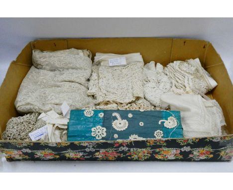 Lengths of Handmade Lace, in various widths, to include pillow/bobbin lace, Guipure lace, a collection of lace/crochet sample