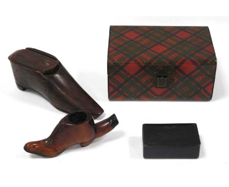 Tartan Ware Chisholm Box, 10cm wide. Lacquered snuff box, boot bowled smokers' pipe and boot vesta box.