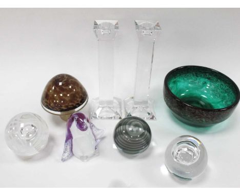 Strathearn Green Glass Bowl, 15.5 cm wide, paperweights including Wedgwood, Studio Ahus (x 2) pair of Villeroy &amp; Boch can