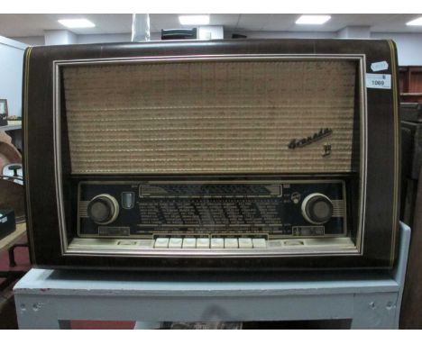 Vintage Granada De Luxe Radio, type 2330, 56 cms.