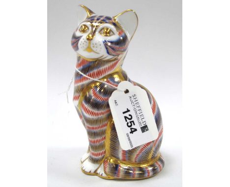 Royal Crown Derby Imari Cat Paperweight with Stopper, 13cm high.