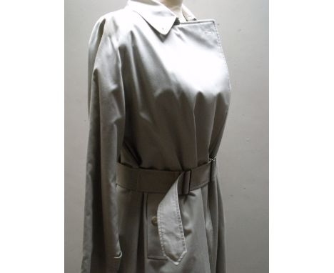 A LADIES VINTAGE BURBERRY RAINCOAT