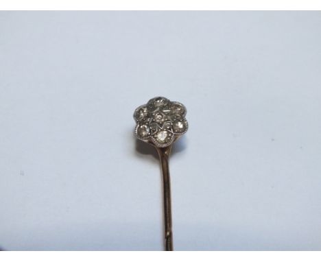 A DIAMOND STICK PIN, H 5.25 cm