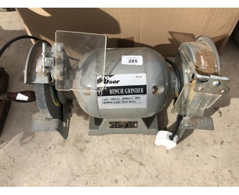 A WORKZONE BENCH GRINDER 