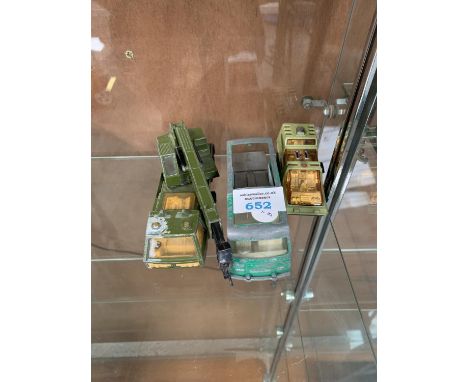 THREE VINTAGE DIE CAST MODEL VEHICLES 