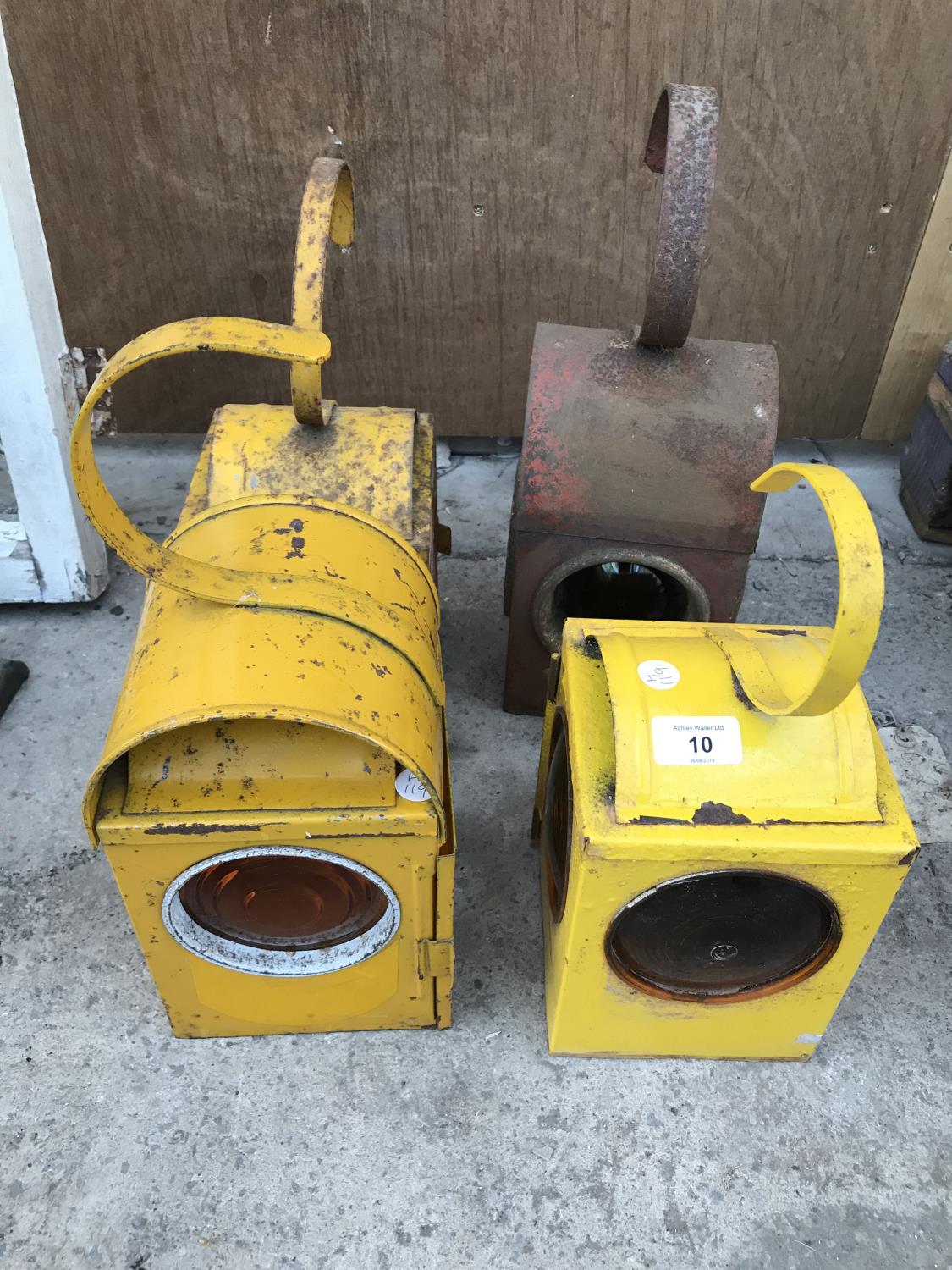 FOUR VINTAGE ROADSIDE WARNING LAMPS
