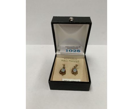 A BOXED PAIR OF 9CT GOLD OPAL EARRINGS 