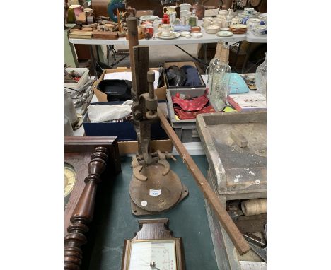 A VINTAGE PRESS 