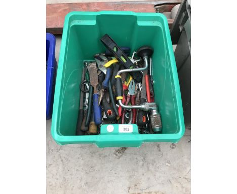 A BOX OF VARIOUS TOOLS - CHISELS, PLIARS ETC 