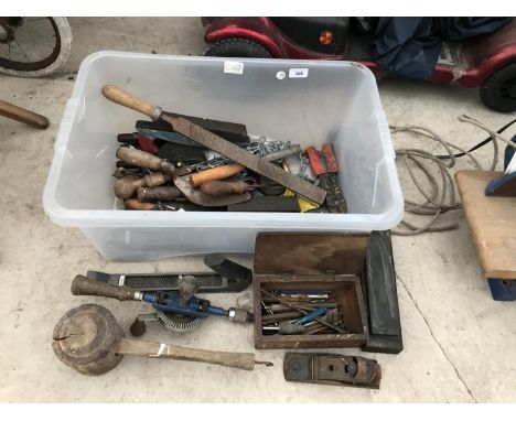 A LARGE QUANTITY OF TOOLS TO INCLUDE DRILL, DRILL BITS, PLANES, RASP ETC 