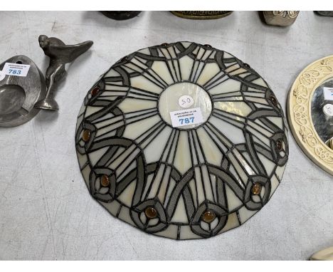 A TIFFANY STYLE LAMP SHADE 