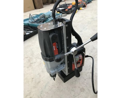 AN EVOLUTION BORA MAGNETIC DRILL - MODEL 2800 WITH CASE AND INSTRUCTION MANUAL - SOLD IN WORKING ORDER 