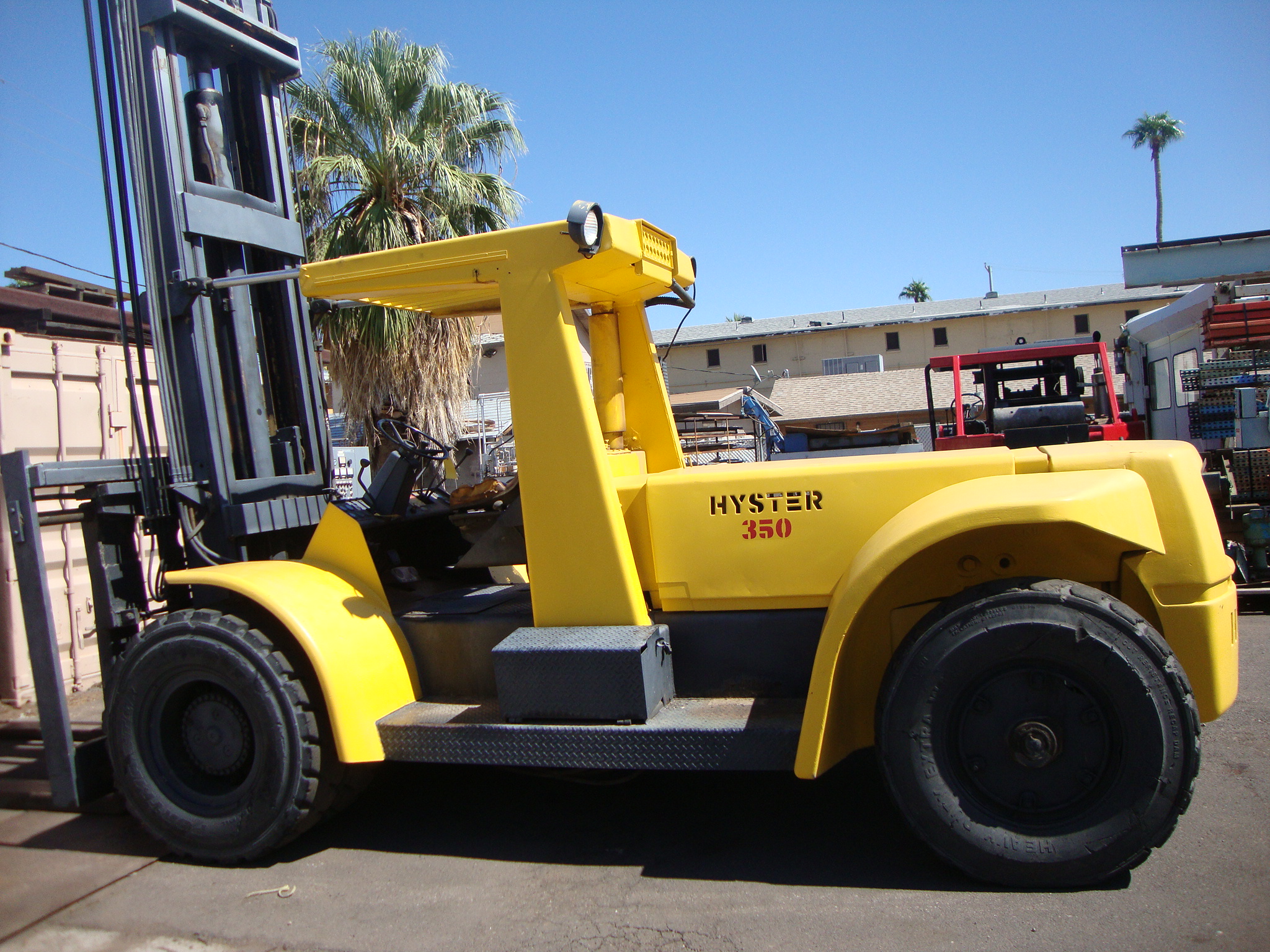 HYSTER FORKLIFT 350 DIESEL 33000# 8' FORKS