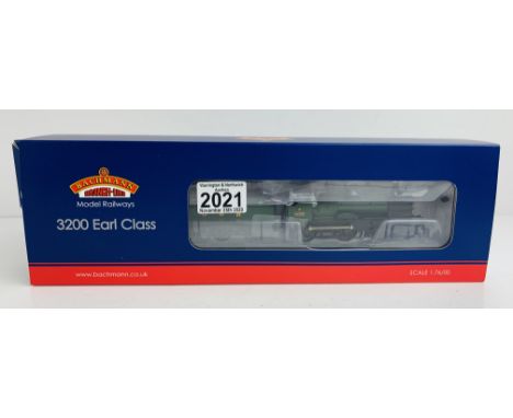 Bachmann 31-087DC GWR 3200 GWR Green DCC Fitted - Boxed. P&amp;P Group 1 (£14+VAT for the first lot and £1+VAT for subsequent