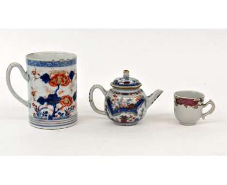 Collection of Chinese Export porcelain , Qing dynasty, Kangxi period and later including a Kangxi Tankard painted with a gard