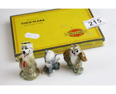 Collection of three Wade figures to include Yogi bear and Pegasus from the hat box series and a vintage Gold Flake tin