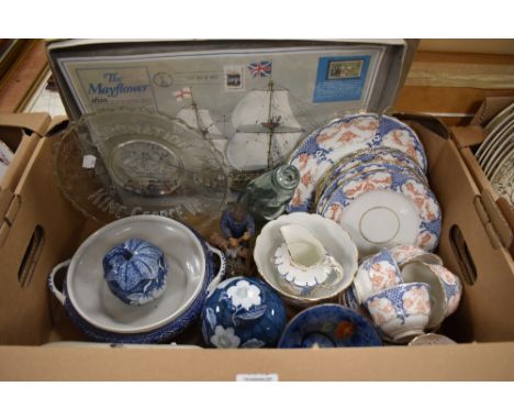 An assortment of items to include a Rosalin part tea service with brown and blue decoration (21 pieces approx), vintage Royal