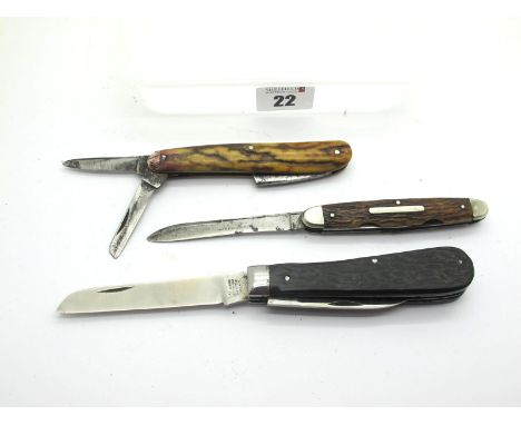 I.XL George Wostenholm, jigged horn scales, two blades, 10.5cm; Whitmarch Newton, four blades, stag scales, n/s bolsters, bra