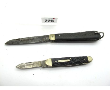 J. Howarth, Sheffield; Single blade, nickel silver bolster, horn scales, lanyard ring, 10cm; Eye Witness, two blades, nickel 