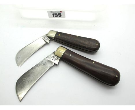 Pruning Knife Lockwood Brothers, wooden scales, n/s bolster, 10.5cm; Rodgers, wooden scales, n/s bolster, brass linings, 9cm.