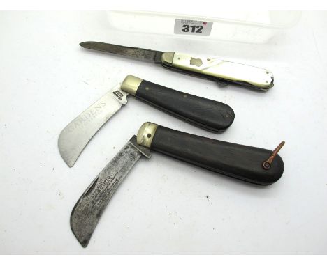 Turners &amp; Co Multi Blade Knife, with mother of pearl scales, 9cm, a Sheffield made pruning knife and one other Wakefield 