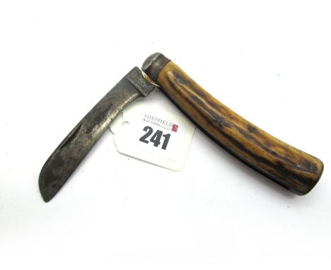 John Petty &amp; Sons Sheffield, stag scales, flat bottom(worn blade), clicks at all stages, 10.5cm .